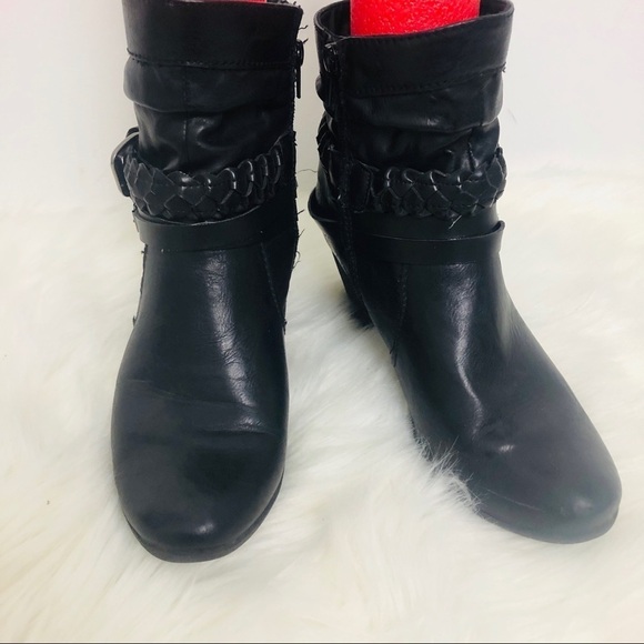 Relativity Black ankle boots zip closure size 9M‎ - Picture 2 of 8